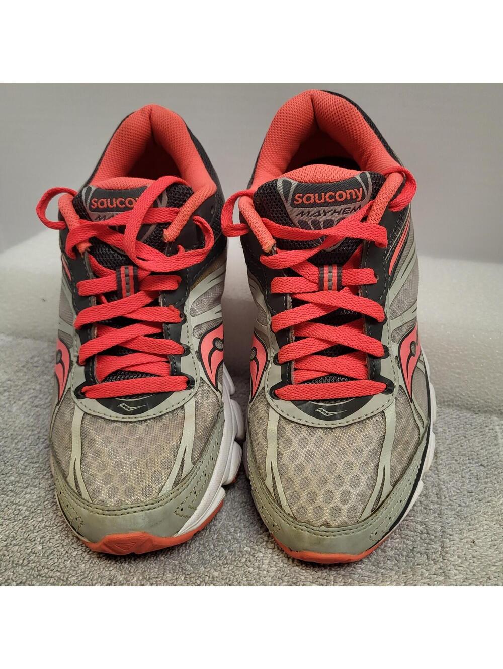 Saucony Mayhem women's running sneakers in a gray and pink colorway size 6